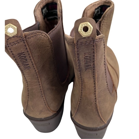 Kodiak Canada’s Waterproof Heeled Chelsea Boot Size 9 Brown Leather Pull On - Picture 7 of 11